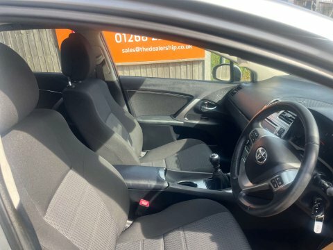 Toyota Avensis 2.0L D-4d Icon 124 Bhp Black #31