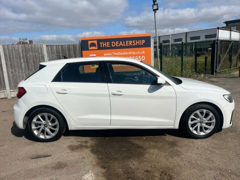 Audi A1 1.0 A1 Sportback BC19HYS White #5