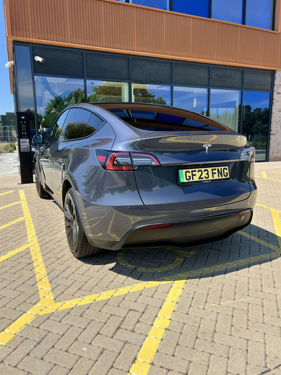 Tesla Model Y Long Range Awd 4Wd