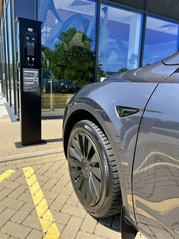 Tesla Model Y Long Range Awd 4Wd #4