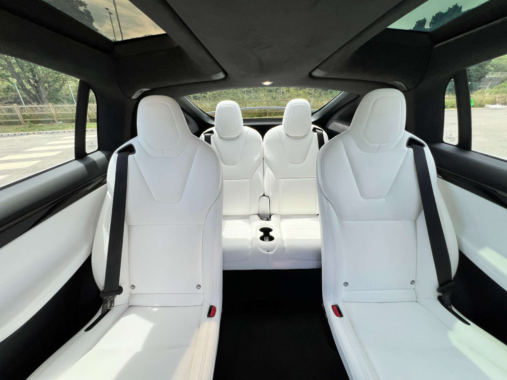 Tesla Model X Long Range White #43