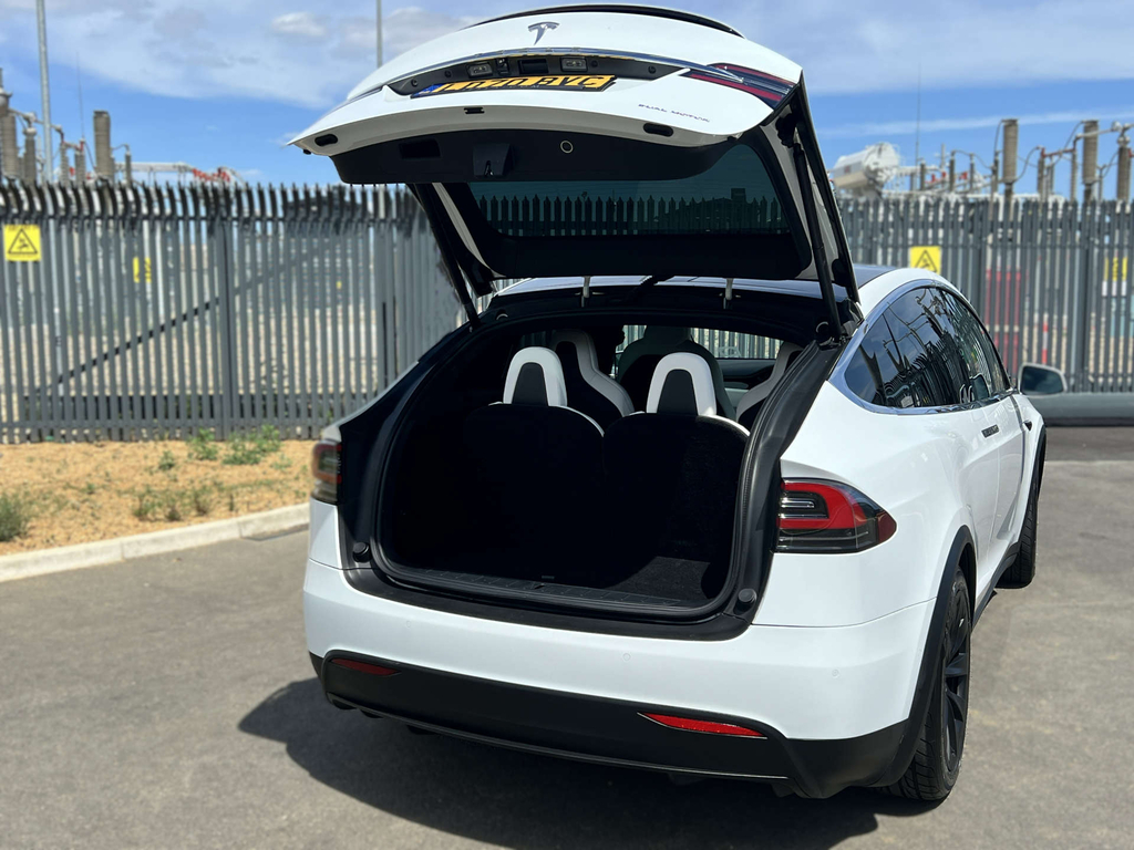 Tesla Model X Long Range White #29