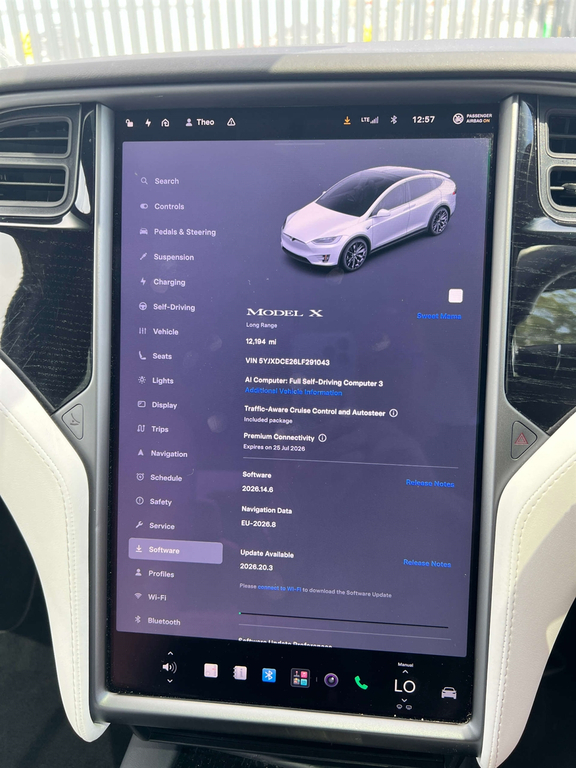 Tesla Model X Long Range White #42