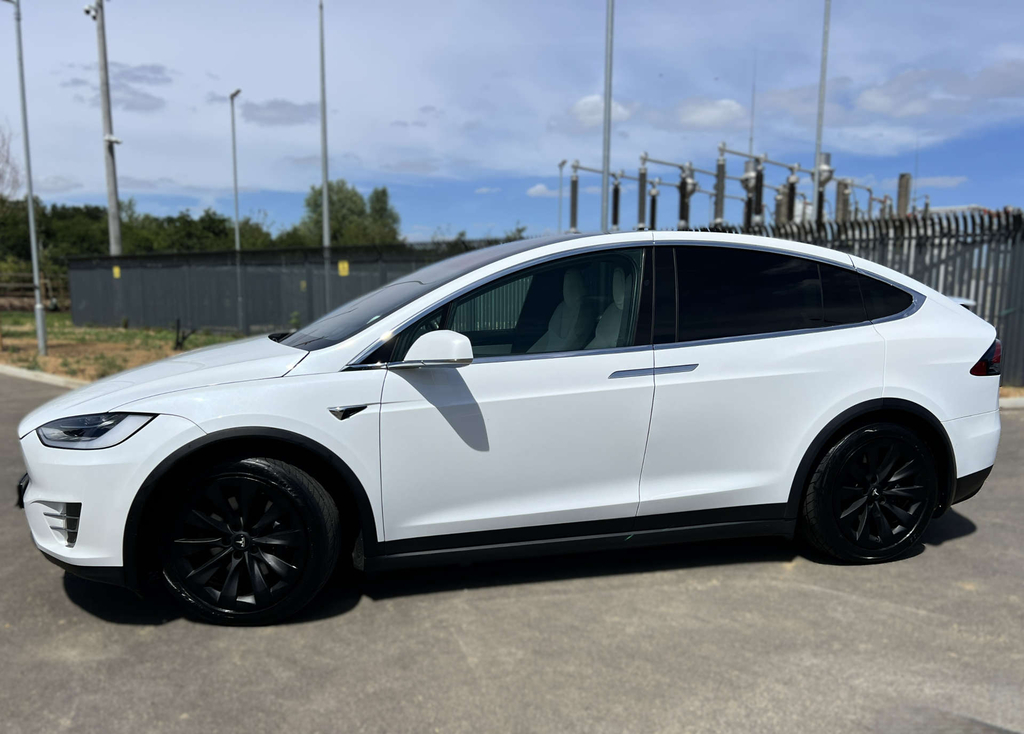 Tesla Model X Long Range White #23