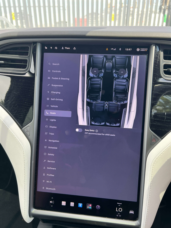 Tesla Model X Long Range White #40
