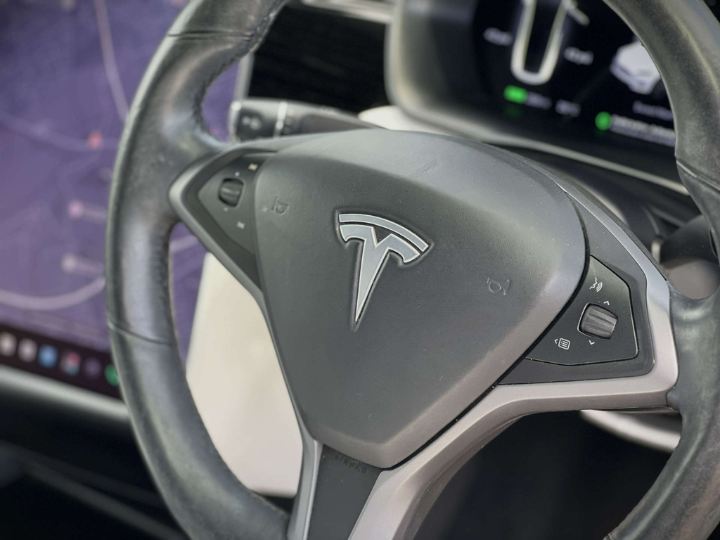 Tesla Model X Long Range White #44