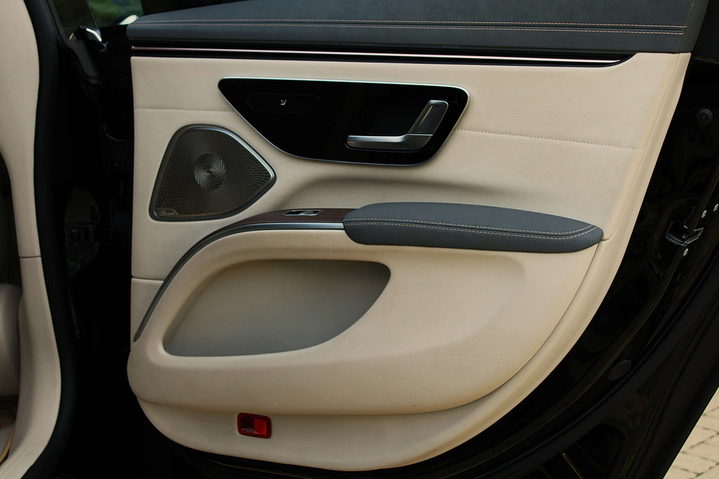 Mercedes-Benz EQS Business Class Black #14