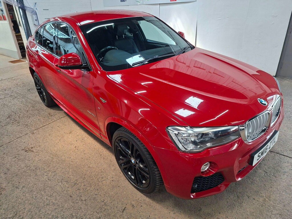 BMW X4 White #10