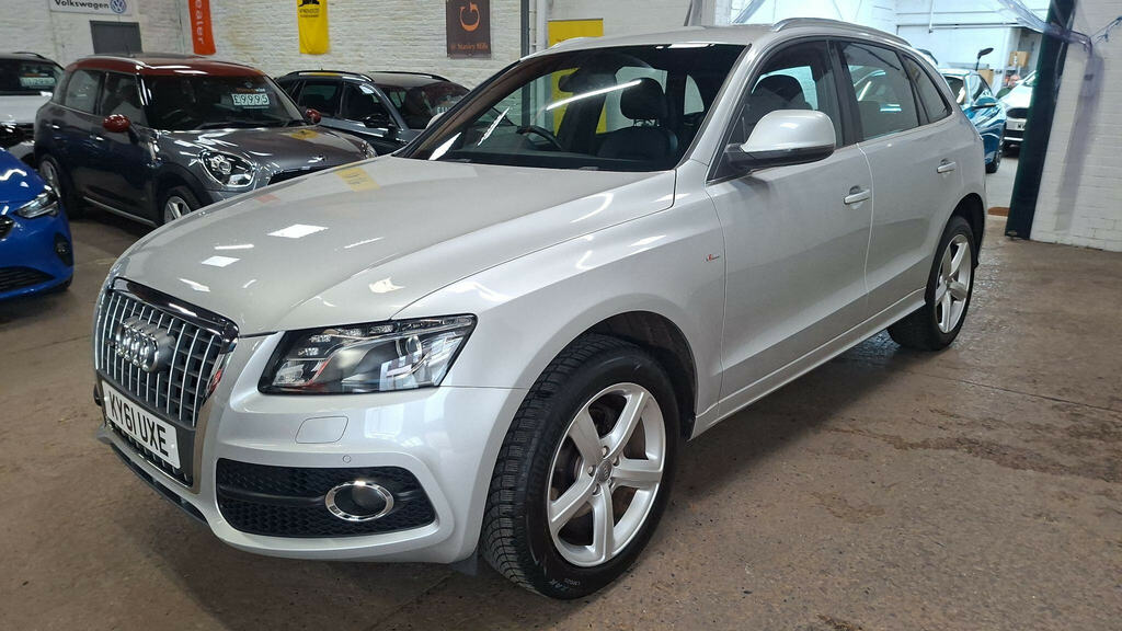 Audi Q5 2.0L Tfsi Quattro S Line 208 Bhp White #8