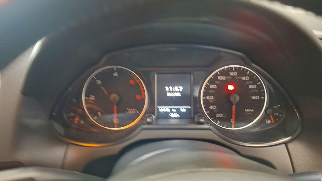 Audi Q5 2.0L Tfsi Quattro S Line 208 Bhp White #28