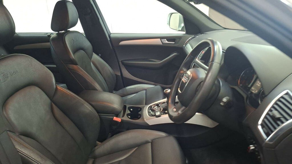 Audi Q5 2.0L Tfsi Quattro S Line 208 Bhp White #27