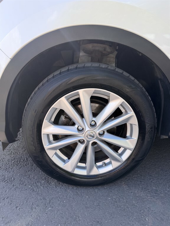 Nissan Qashqai Acenta Premium Dig-t HF14MHA White #3