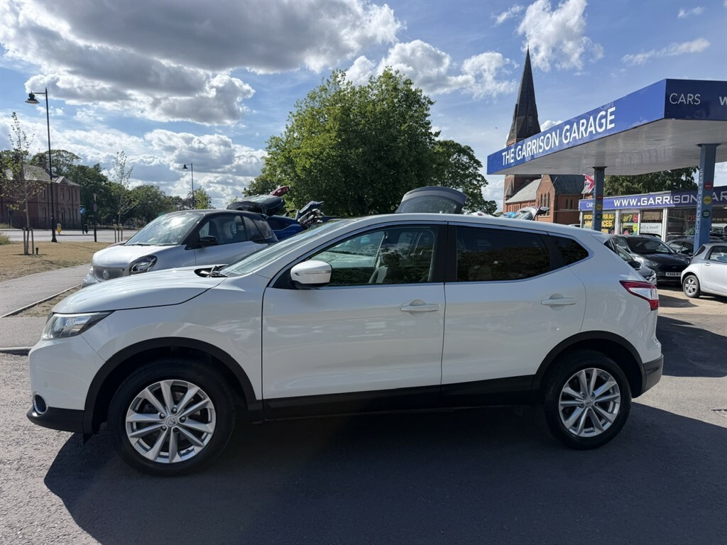Nissan Qashqai Acenta Premium Dig-t HF14MHA White #2