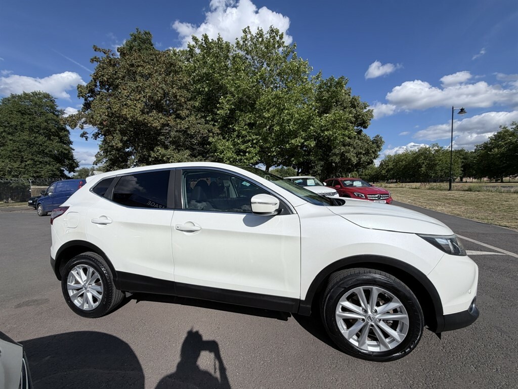 Nissan Qashqai Acenta Premium Dig-t HF14MHA White #6