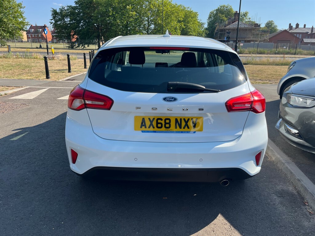 Ford Focus Zetec Tdci AX68NXV White #3