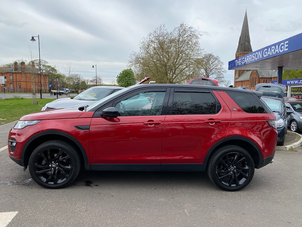 Land Rover Discovery Sport Td4 Hse Black Red #2