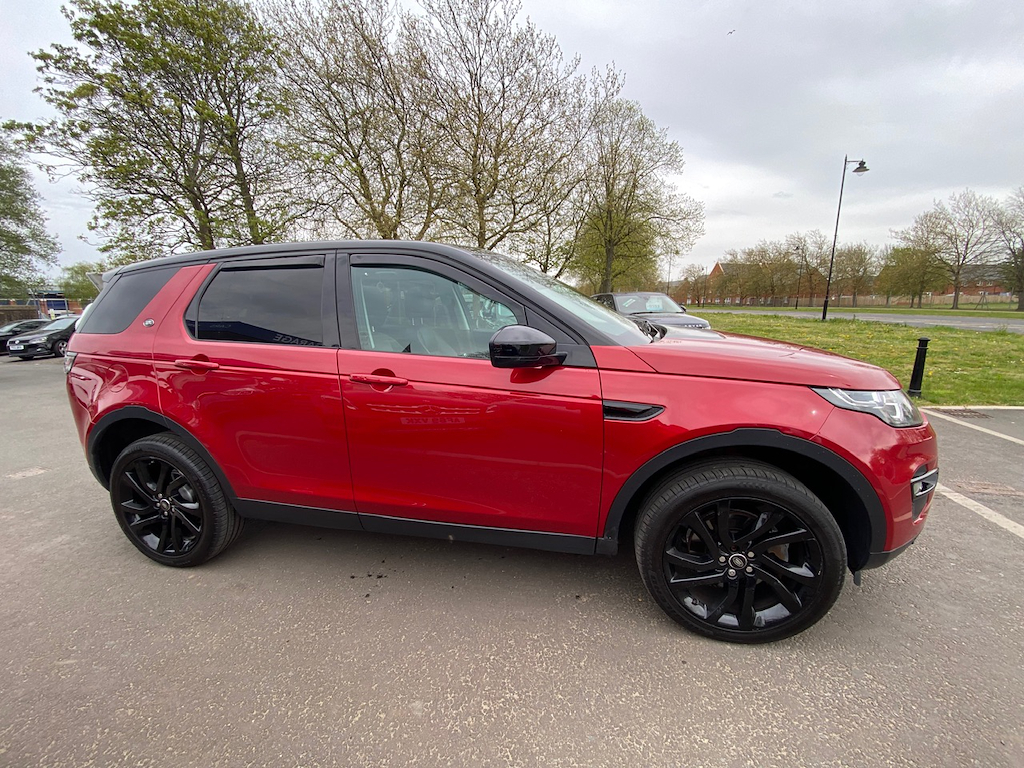 Land Rover Discovery Sport Td4 Hse Black Red #5