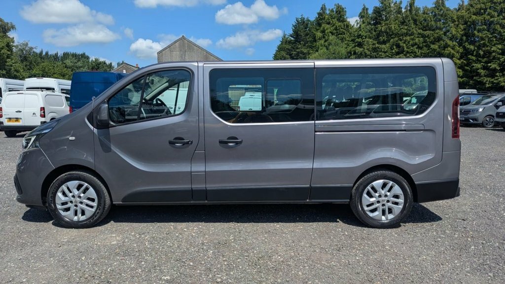 Renault Trafic Minibus Lwb Sport Nav Edc Dci 170 Ps 9 S PJ20FJA #2