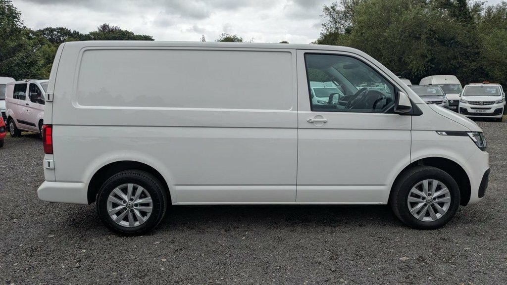 Volkswagen Transporter Highline Swb 2.0 Tdi T30 110 Ps With Air Condition RJ21UOW #2