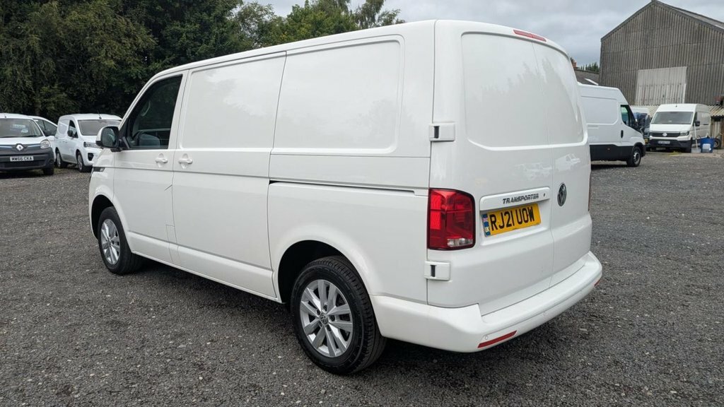 Volkswagen Transporter Highline Swb 2.0 Tdi T30 110 Ps With Air Condition RJ21UOW #6