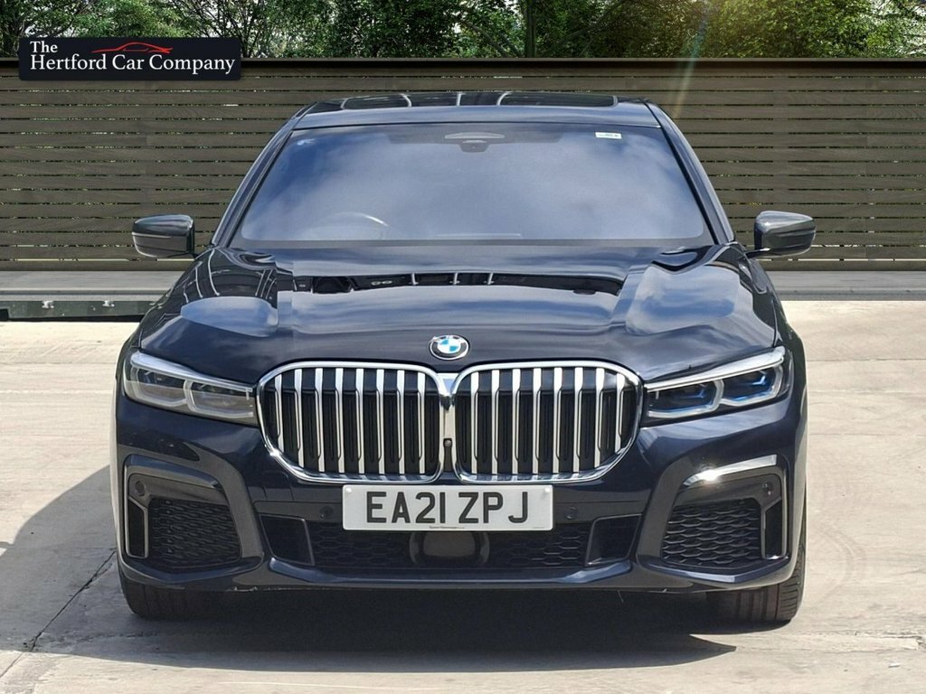 BMW 7 Series 3L M Sport Black #2