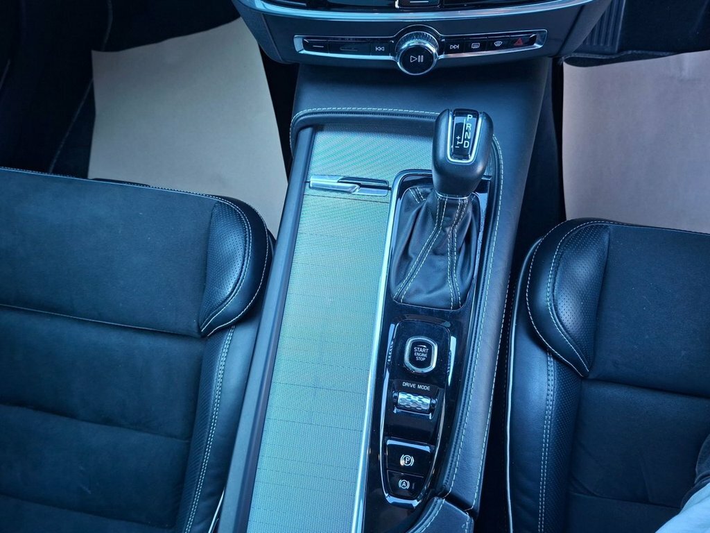 Volvo V90 Volvo Estate 2.0 T4 Momentum Plus Geartronic Blue #12