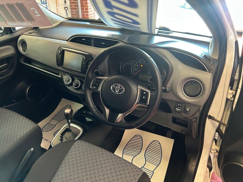 Toyota Yaris 1.33 Dual Vvt-i Icon Multidrive S Euro 5 Euro White #6