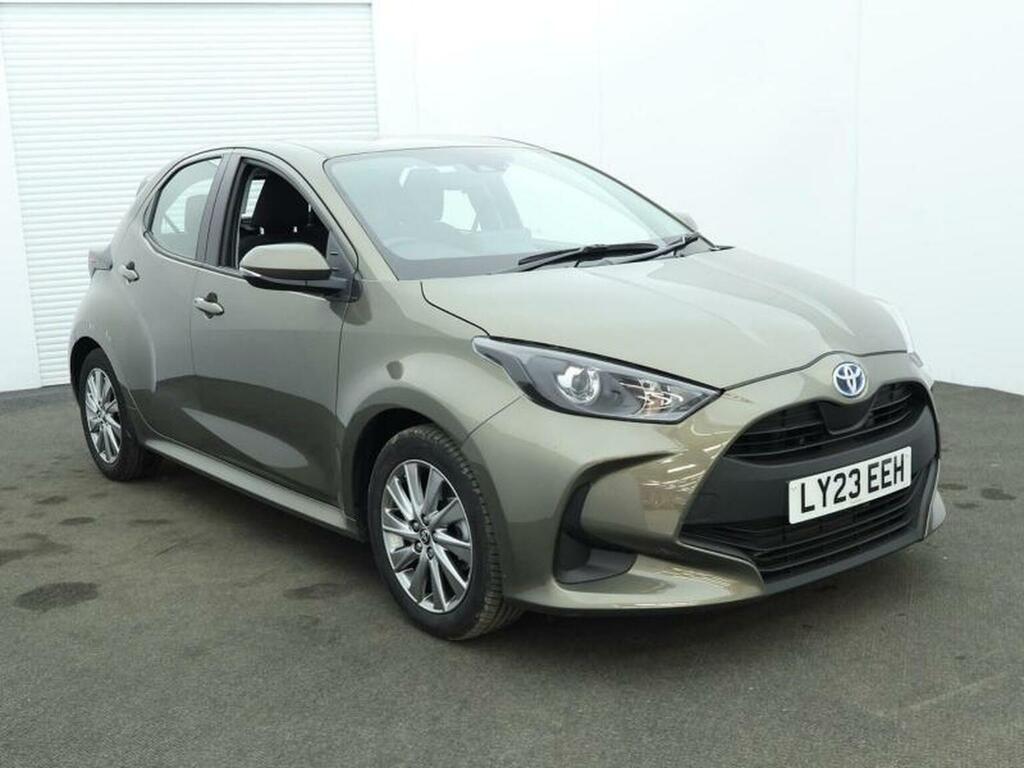 Toyota Yaris Hatchback 1.5 Vvt-h Icon E-cvt Euro 6 Ss 2 Brown