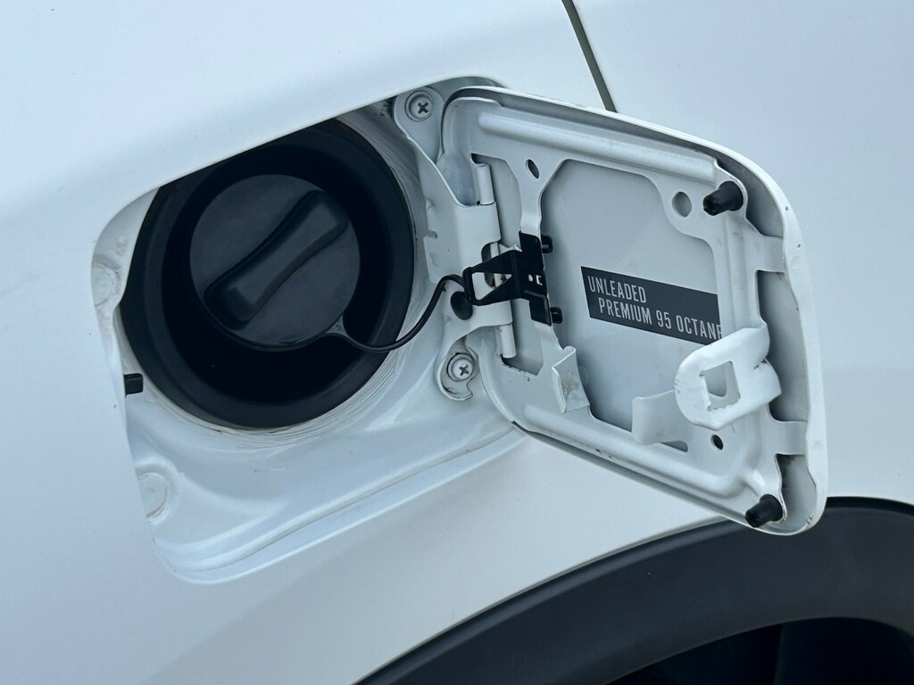 Nissan Juke Hatchback White #29