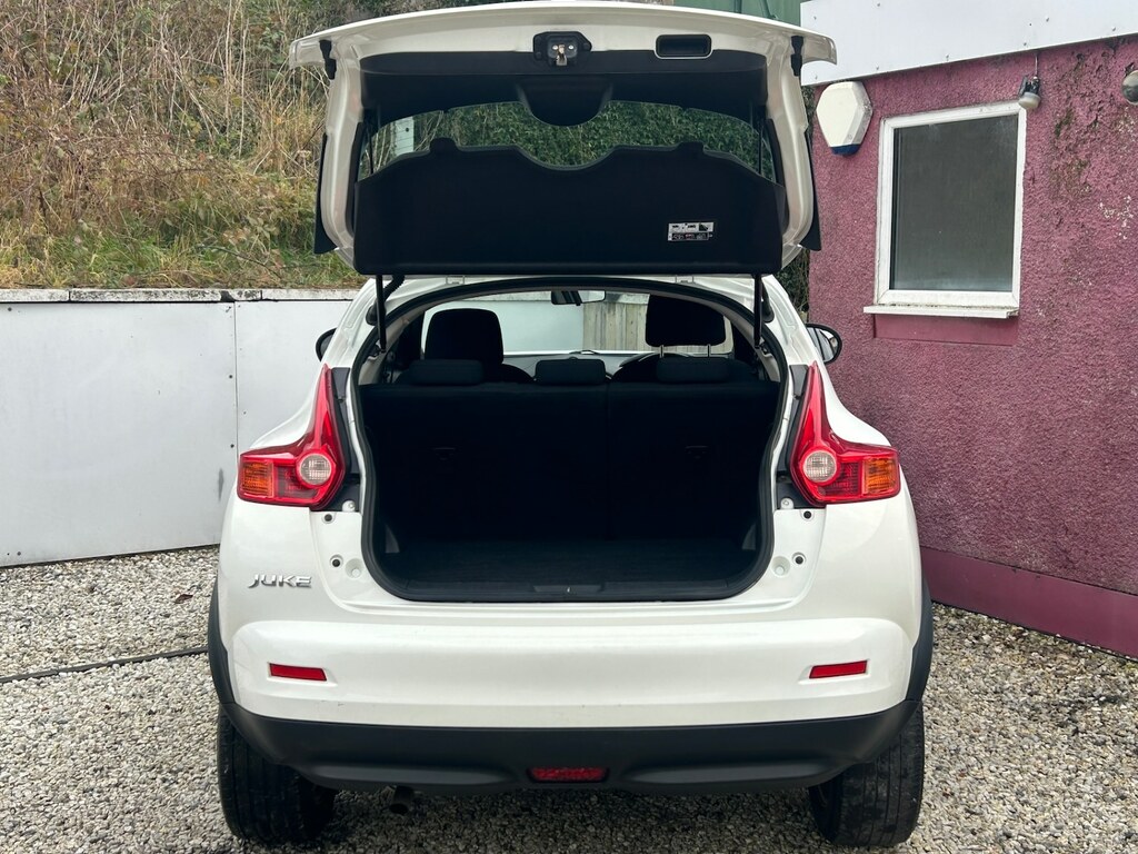 Nissan Juke Hatchback White #24