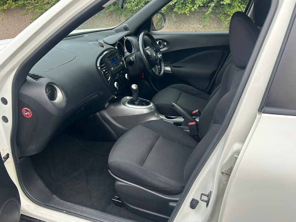 Nissan Juke Hatchback White #15