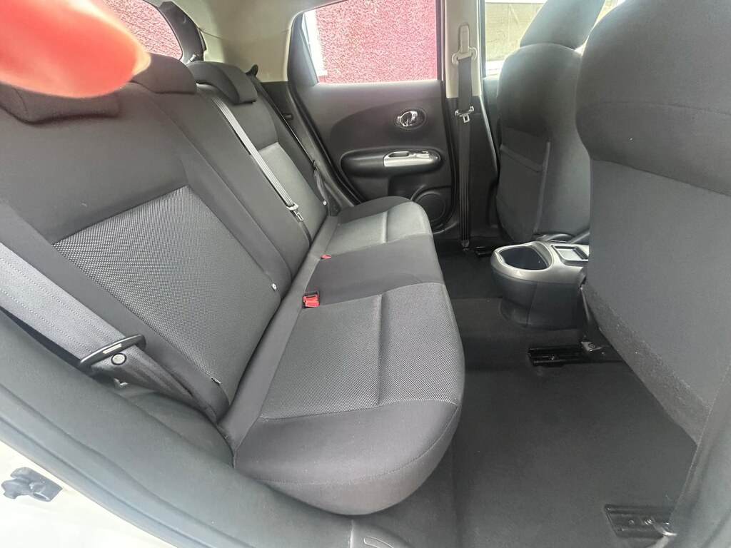 Nissan Juke Hatchback White #39