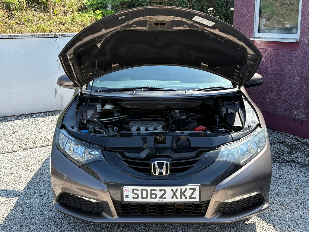 Honda Civic 1.8 I-vtec Es Hatchback Red #14
