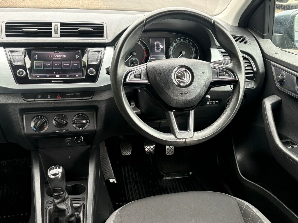 Skoda Fabia 1.0 Mpi 75Ps Se Ss 5-Dr Hatchback Grey #21