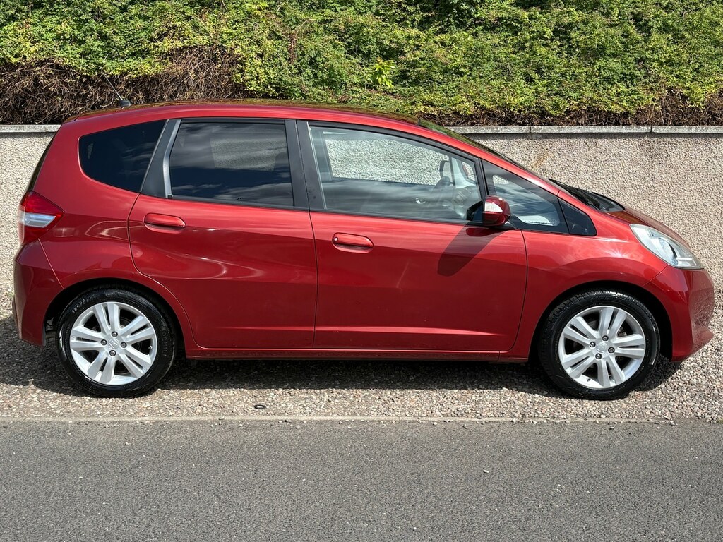 Honda Jazz 1.4 I-vtec Es Plus Red #2