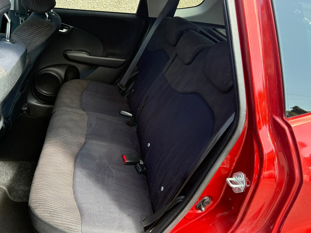 Honda Jazz Es I-vtec Cvt White #32