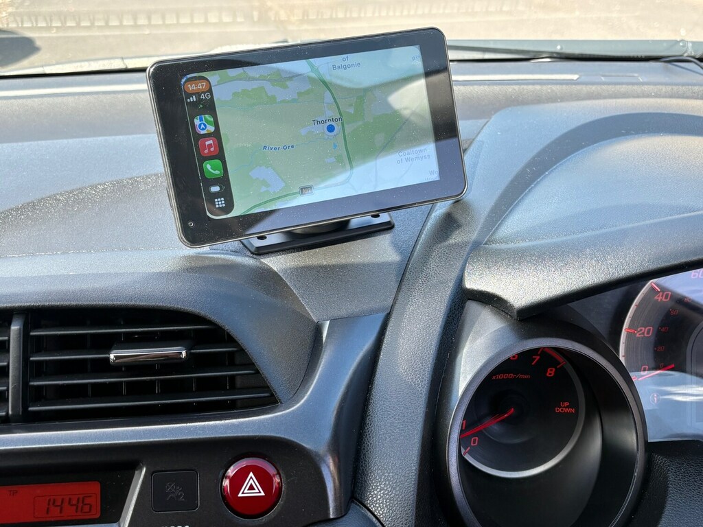 Honda Jazz Es I-vtec Cvt White #17