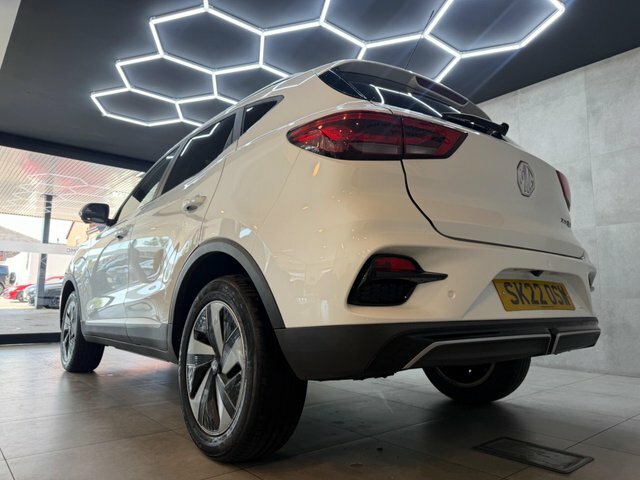 MG ZS 2022 51.1Kwh Trophy SK22OSW White #5