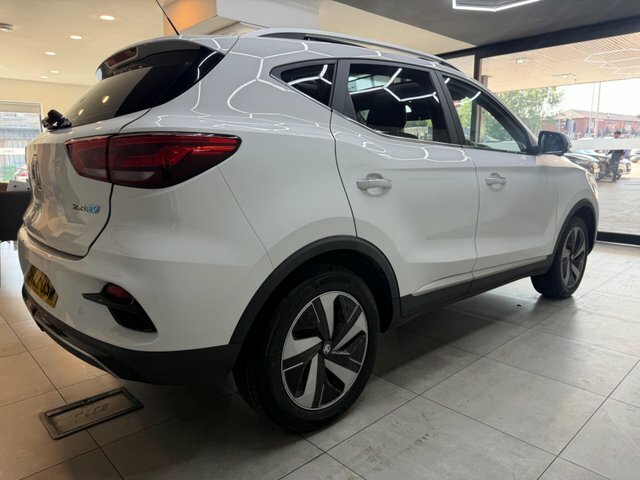 MG ZS 2022 51.1Kwh Trophy SK22OSW White #6