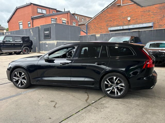 Volvo V60 2021 2.0H T6 Recharge 11.6Kwh R-design Awd Eu Black #4