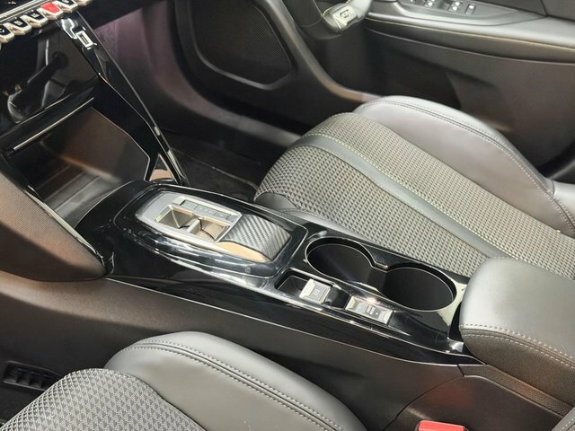 Peugeot e-2008 50Kwh Gt Suv 7Kw Charger 136 Orange #19