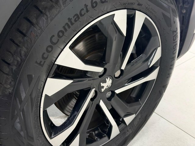 Peugeot e-2008 50Kwh Gt Suv 7Kw Charger 136 Orange #34