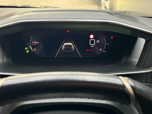 Peugeot 208 1.2 Puretech 100 Allure Premium Yellow #34
