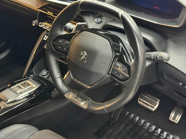 Peugeot 208 1.2 Puretech 100 Allure Premium Yellow #36