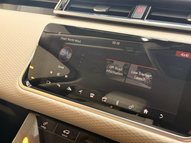 Land Rover Range Rover Velar R-dynamic Se White #38