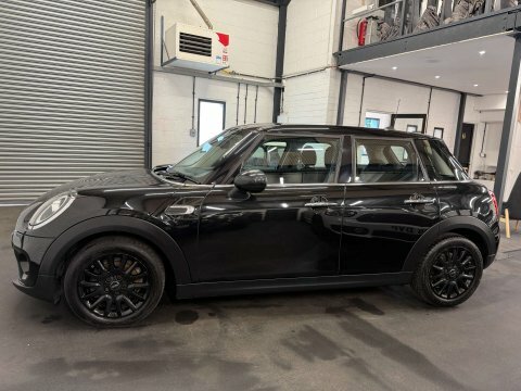 Mini Hatch 1.5 Cooper Classic WN19ORK Black #6