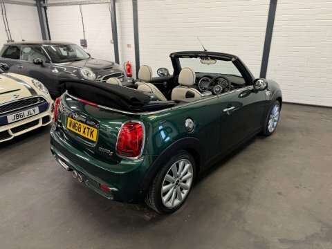 Mini Convertible 2.0 Cooper S WN68XTK Green #3