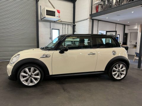 Mini Hatch 1.6 Cooper S White #6