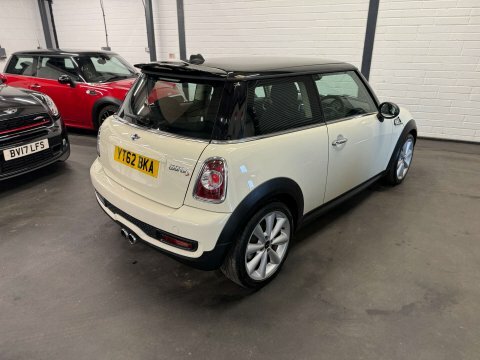 Mini Hatch 1.6 Cooper S White #3