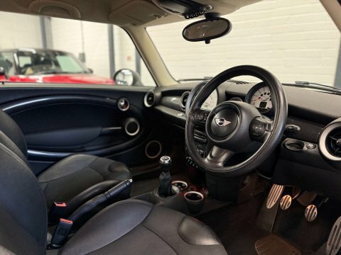 Mini Hatch 1.6 Cooper S White #4